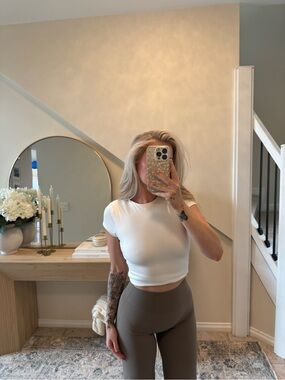 Windsor open back white tee